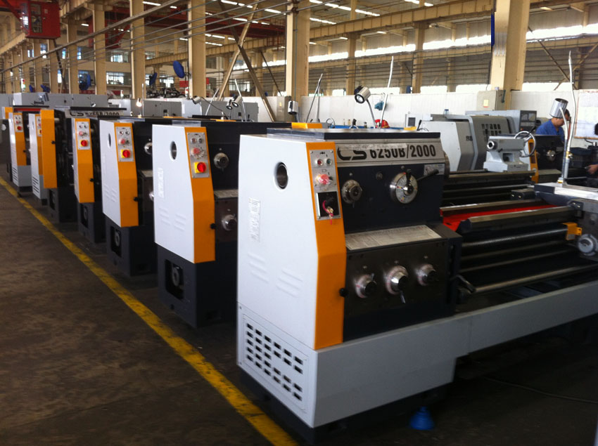 CS6266B Bochi Big Bore Horizontal Gap Bed Lathe Machine