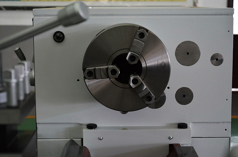 CDS6250B CDS6250C CDS6266B CDS6266C Dalian DMTG Economic Gap Bed Machine Tool Manual Lathe