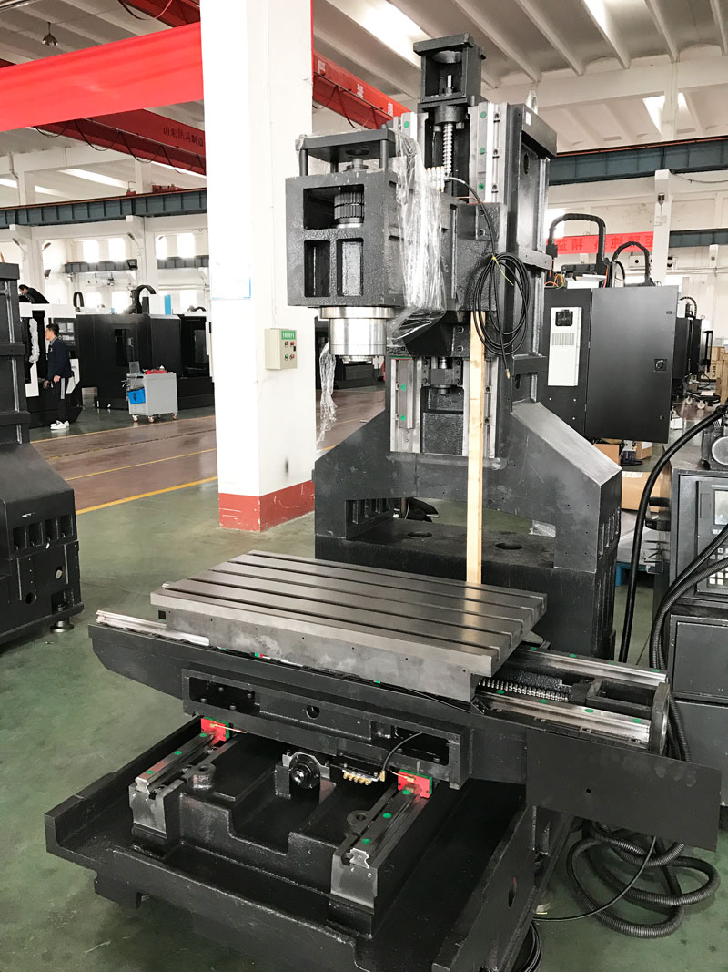 XH7125 Cheap Mini CNC Milling Machine With ATC Vertical Machine Center